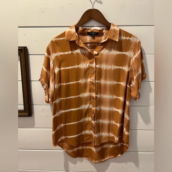 Tie-Dye Button-Up Shirt – Velvet Heart size S - Picture 1 of 7